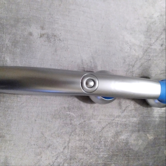 Pulse Massager with Back Scratcher - Picture 9 of 10